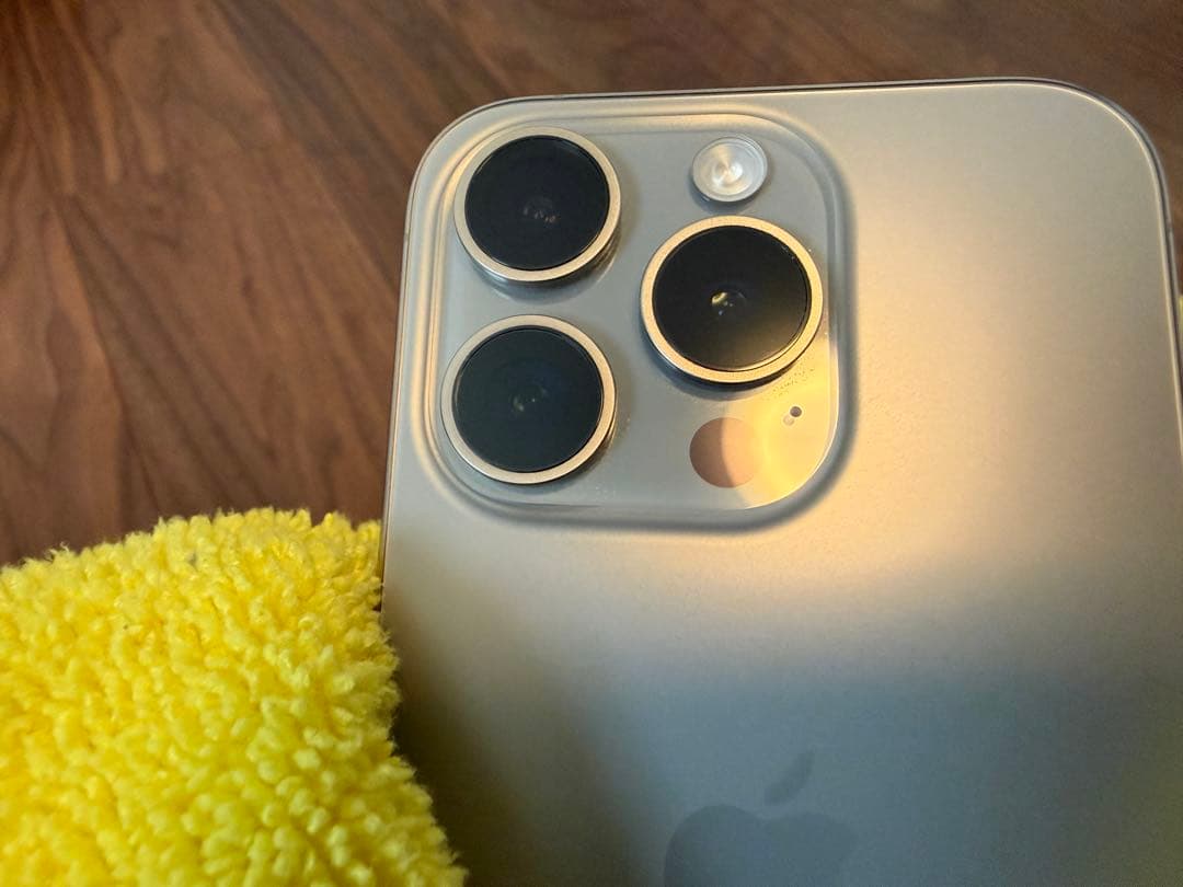 iPhone15 Pro 128GB ナチュラルチタニウム オマケあり