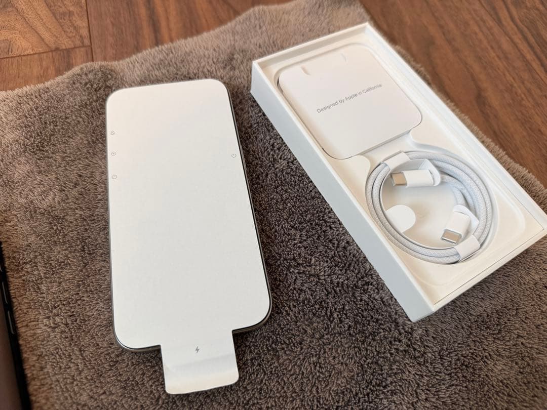 iPhone15 Pro 128GB ナチュラルチタニウム オマケあり