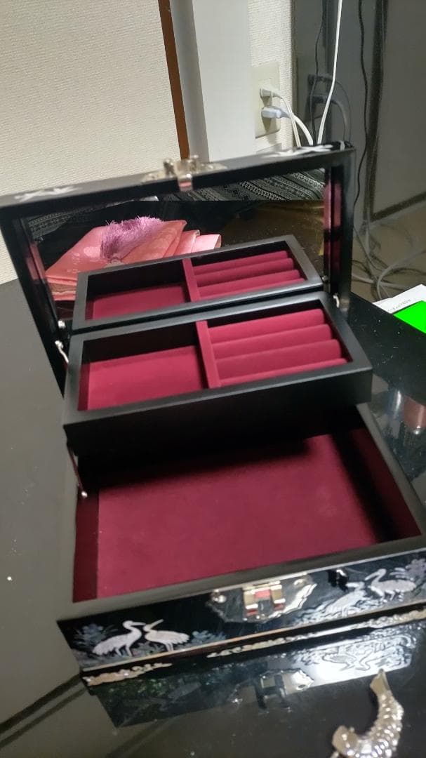 【未使用品】韓国 螺鈿細工 アクセサリーケース ジュエリーボックス 鏡付き
