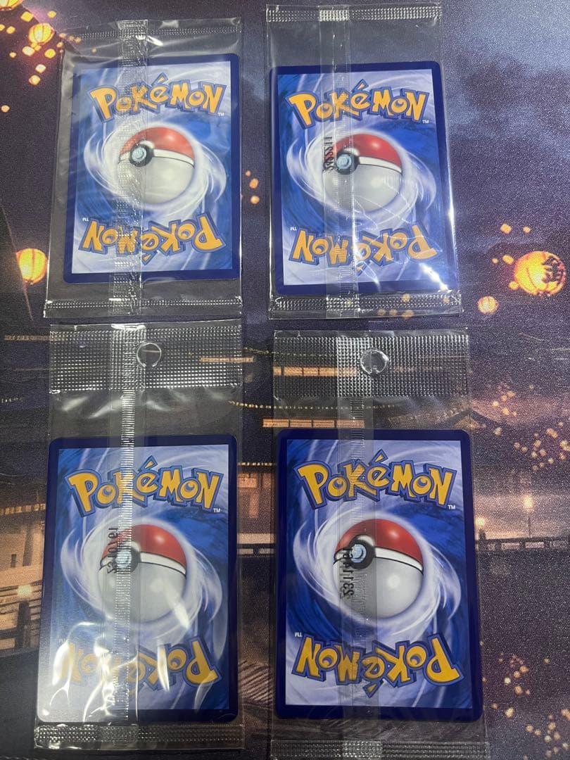 バティックシャツを着たピカチュウ 未開封　4種セット ポケモンカード
