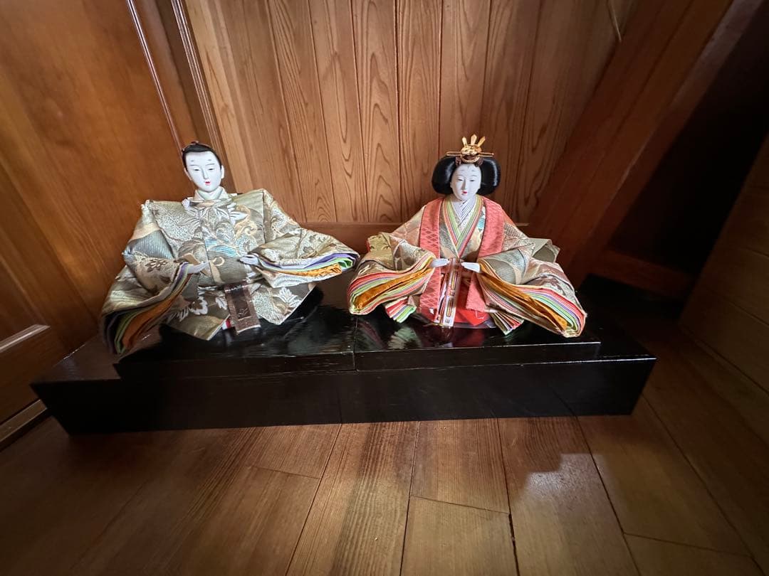 雛人形 男雛 女雛 セット黒い台座　※赤い布はつきません