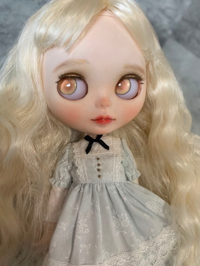 ネオブライスサイズ　カスタムアイシードール　微笑みちゃん