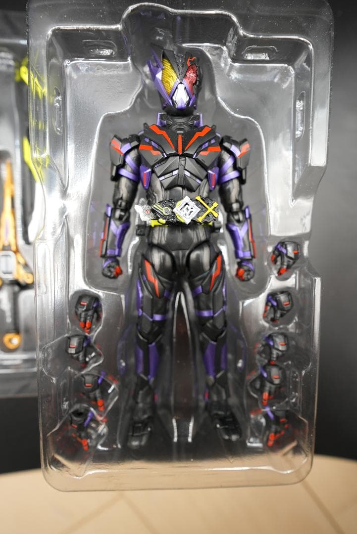 S.H.Figuarts 仮面ライダー滅 アークスコーピオン