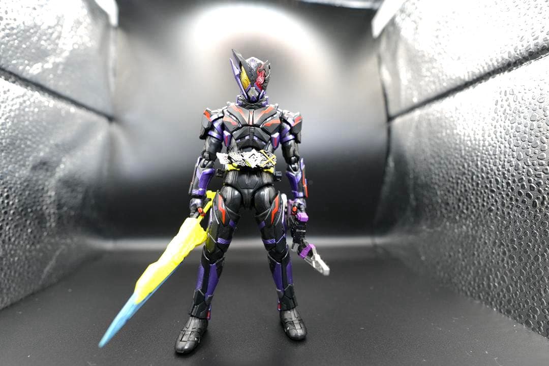 S.H.Figuarts 仮面ライダー滅 アークスコーピオン