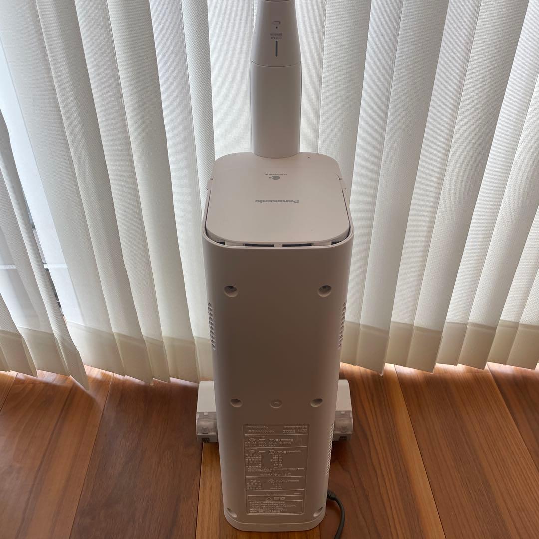 MC-NS10K-W Panasonic 2023年製　コードレス掃除機　自動