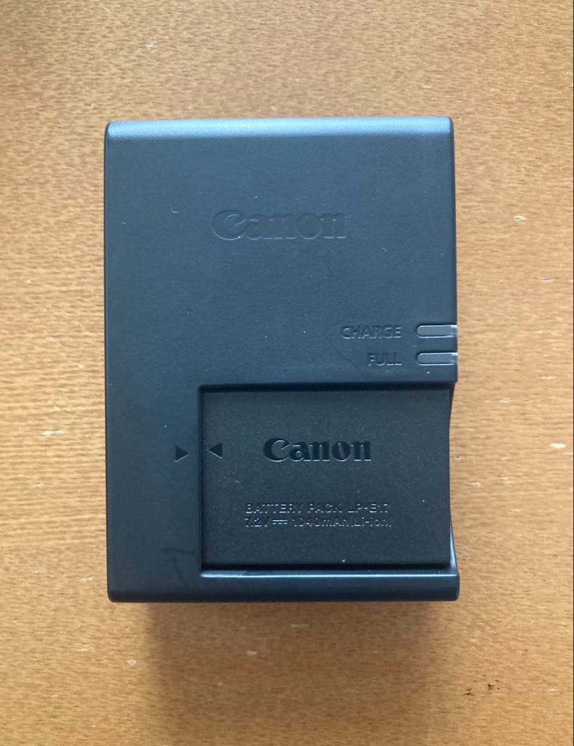 【Canon】ミラーレス一眼カメラEOS M6 レンズキットEF-M15-45