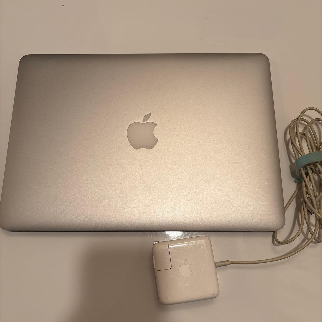 MacBook Air (13-inch, 2017) 本体　充電ケーブル