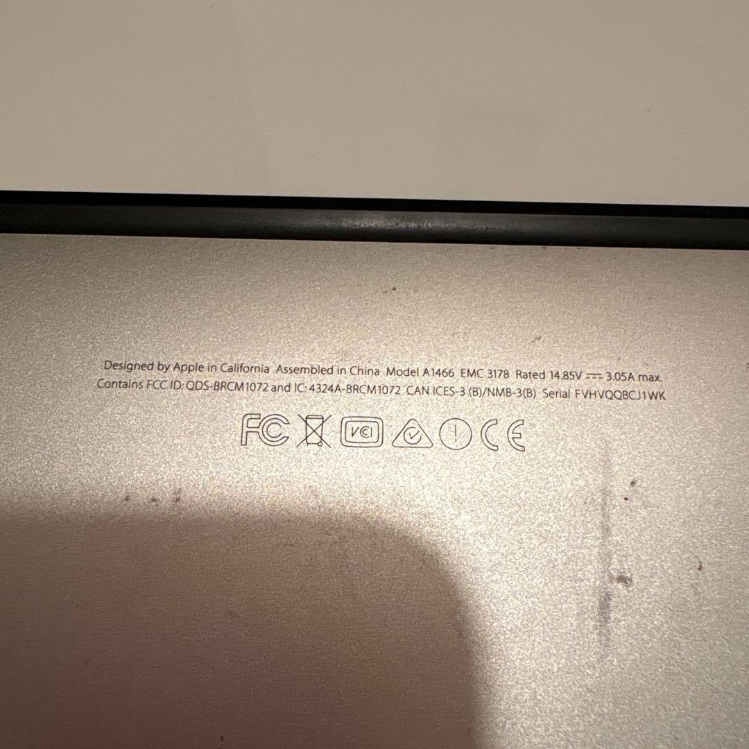 MacBook Air (13-inch, 2017) 本体　充電ケーブル