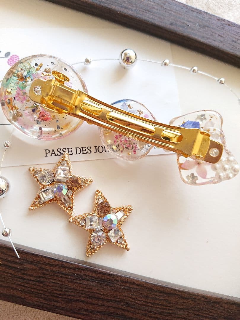 ☆*:.。. ハンドメイド♡レジンヘアバレッタ♡バタフライフラワー .。.:*☆