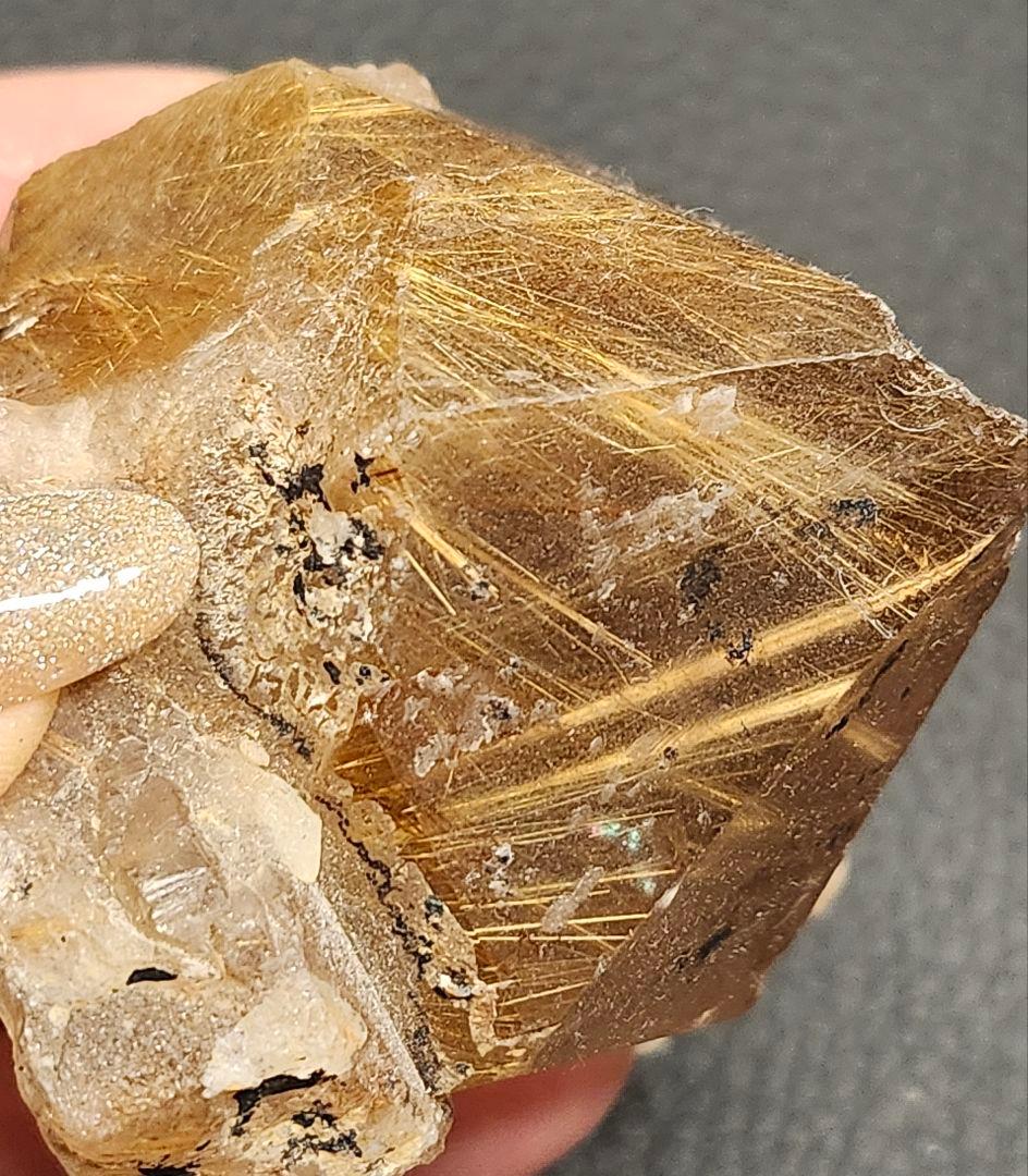 天然石 ルチルクォーツ 原石 台座付