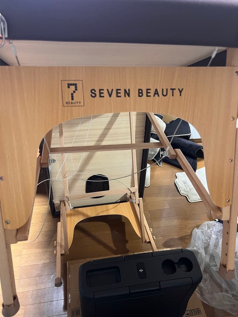 SEVEN BEAUTY 折りたたみマッサージテーブル