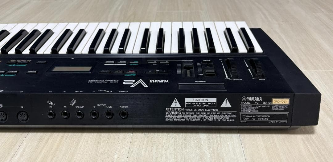 Yamaha V2 61鍵 キーボードシンセサイザー