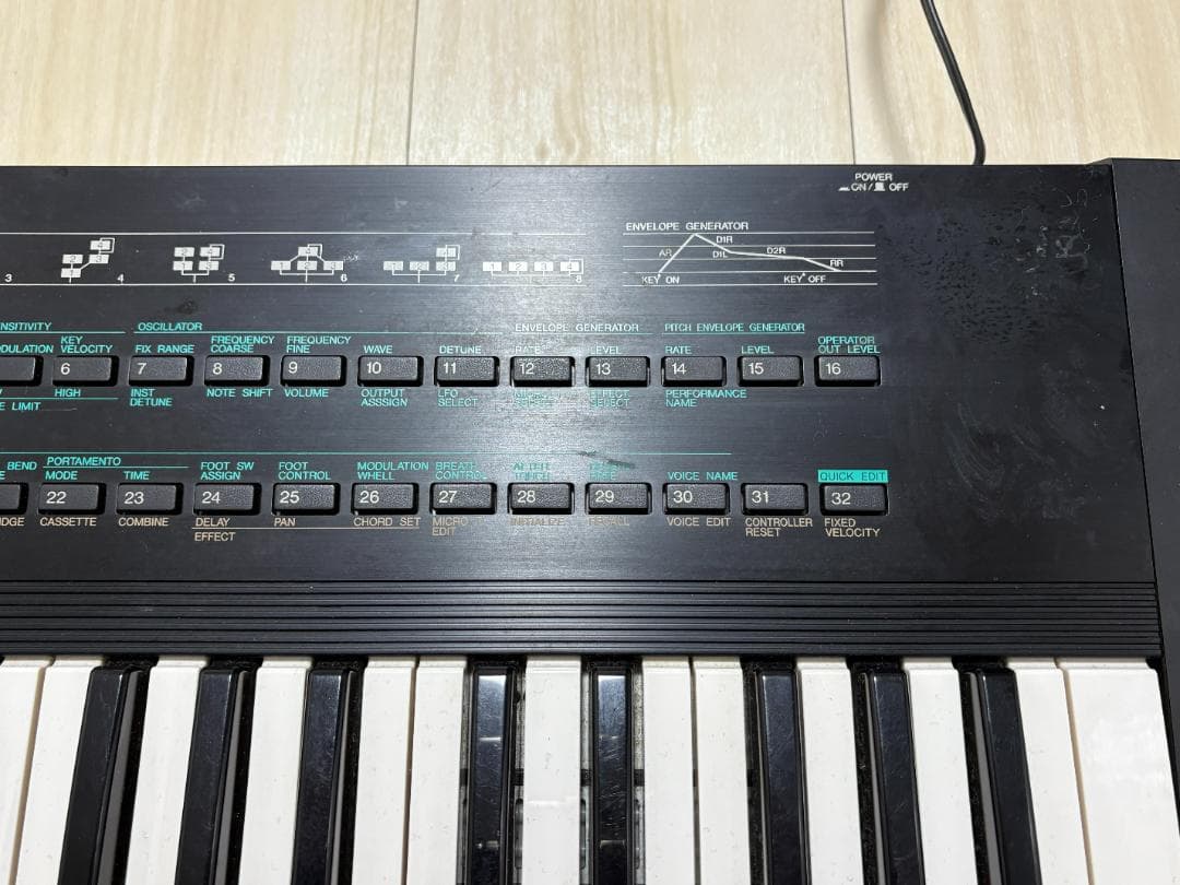 Yamaha V2 61鍵 キーボードシンセサイザー