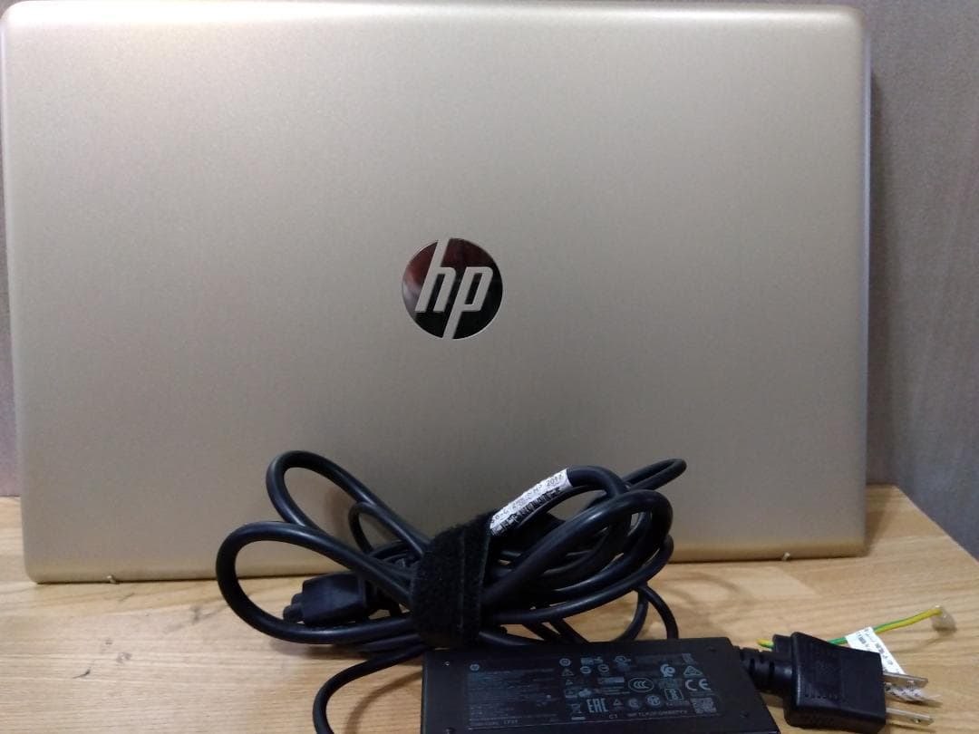 星さま専用　hp Pavilion 15-cc044tu 天板ベージュ＆シルバー