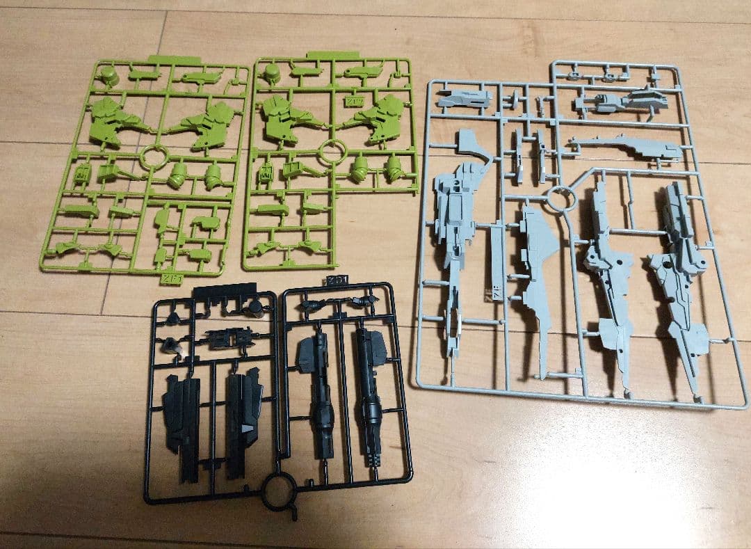 HG デスティニーガンダム SpecII & ゼウスシルエット 単体