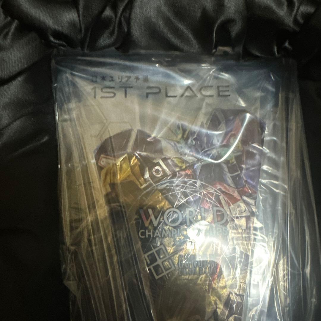 優勝トロフィー