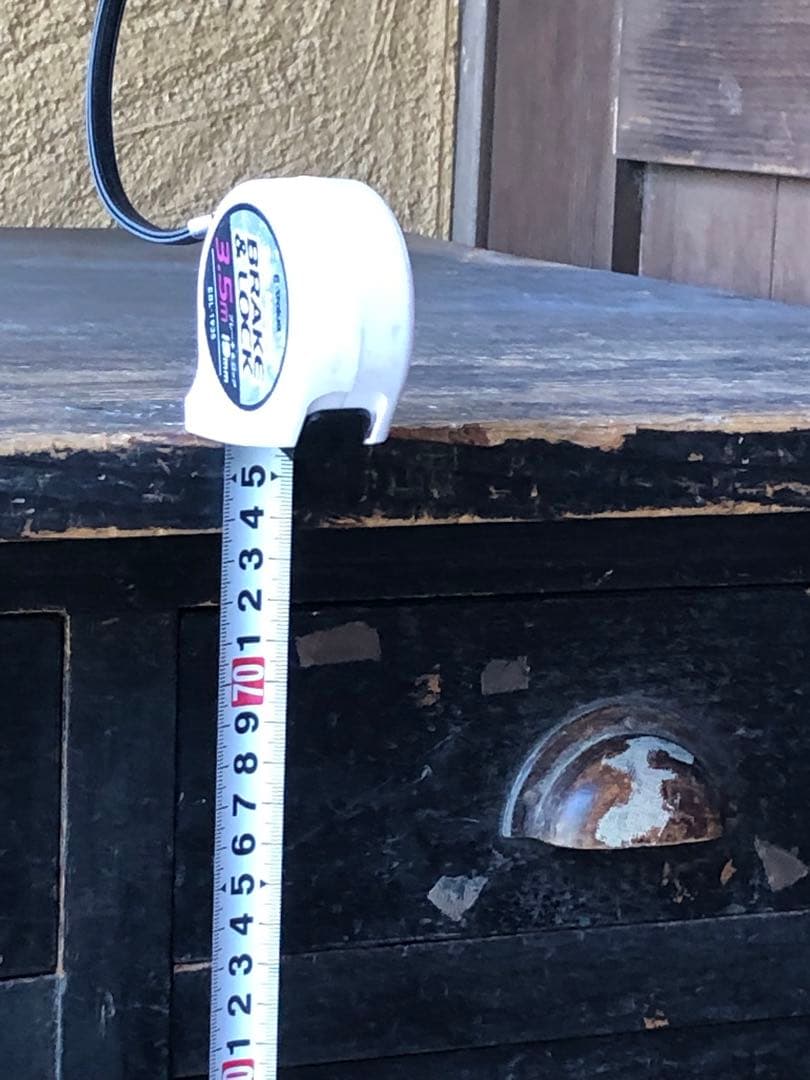 お引き取り限定❗️古い机は取手も木製 独特なあじが魅力的です