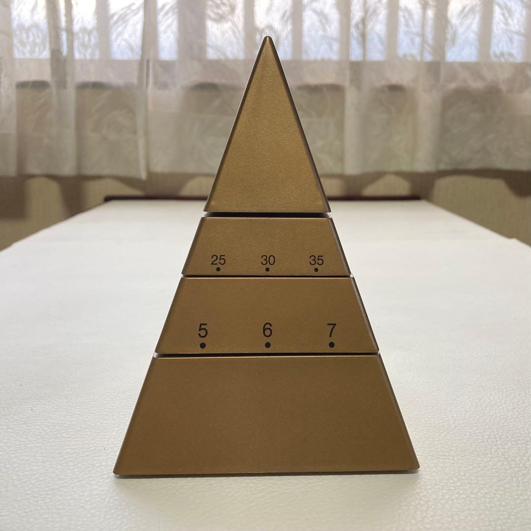 TIME PYRAMID 置き時計 ピラミッド型 回転式 ゴールド 置物 レトロ