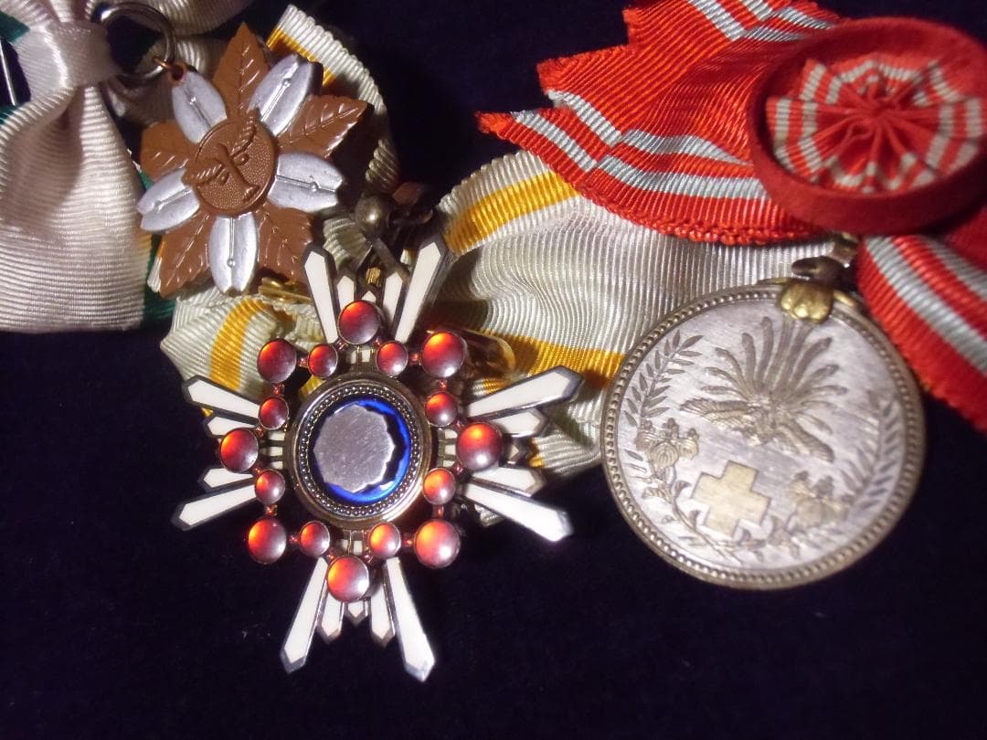 ●日本の勲章/日本軍/徽章＊３点セット（実物）