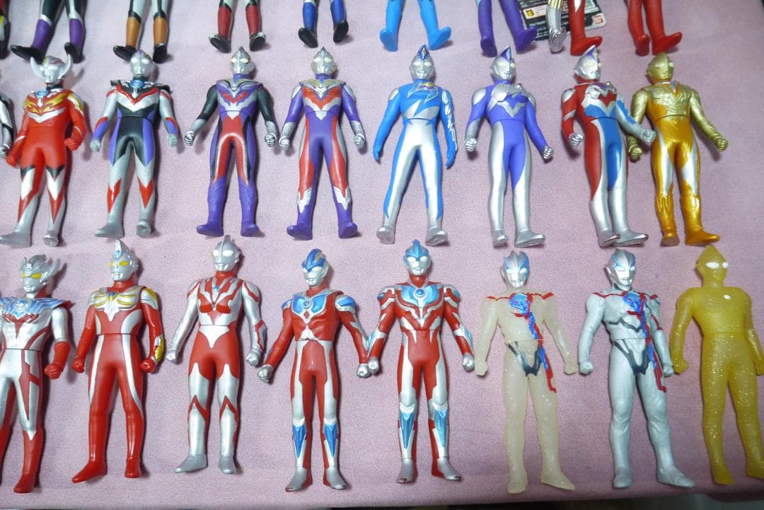 ウルトラヒーローシリーズ500　ウルトラマン　ソフビ　77体