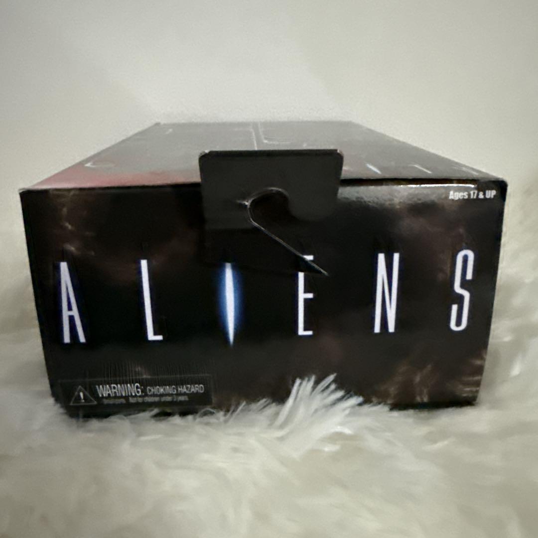 NECA エイリアン ウォーリアー 7インチ 箱付 美品