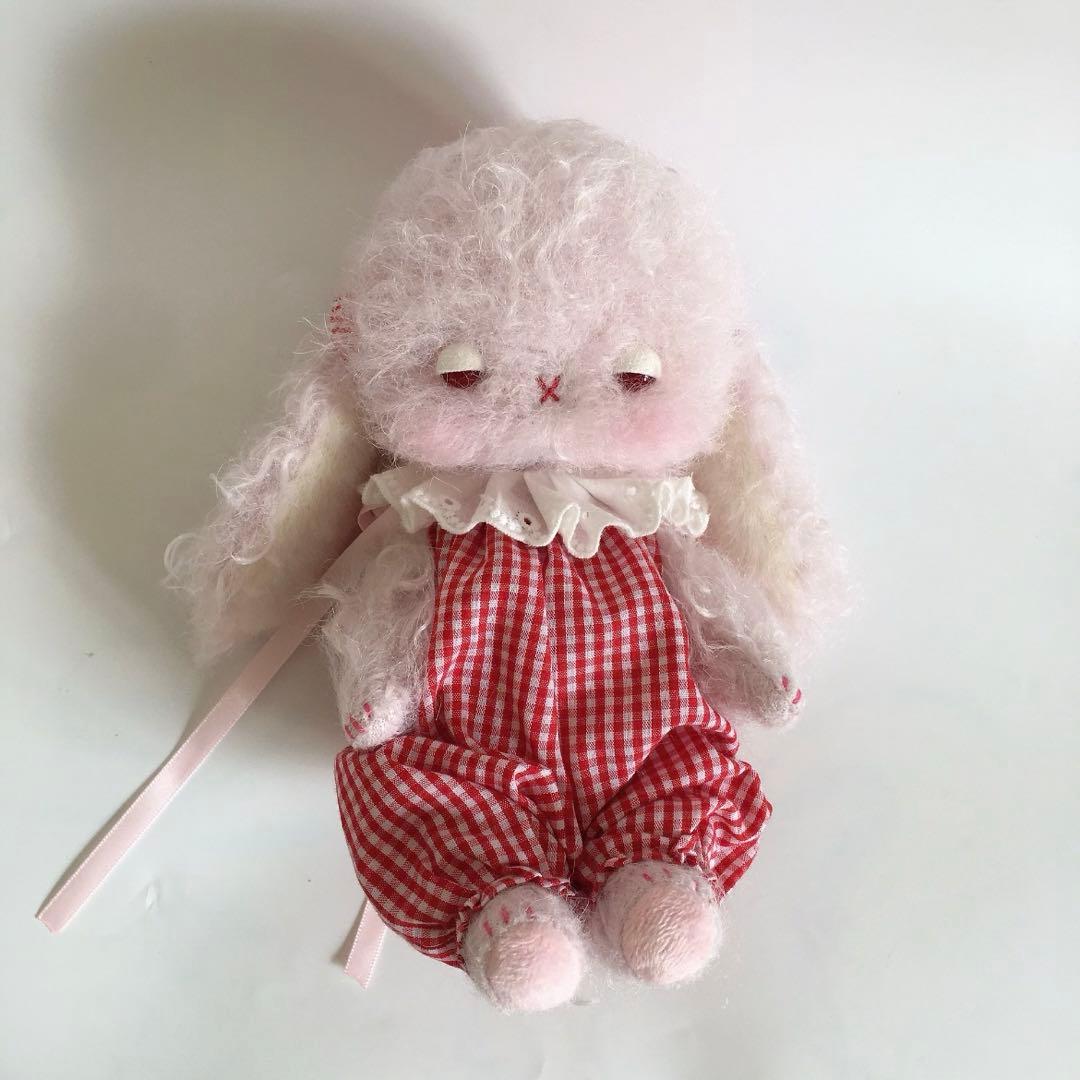 とても眠そうな仔兎ちゃん アーティストベア ぬいぐるみ 海外作家様 ハンドメイド