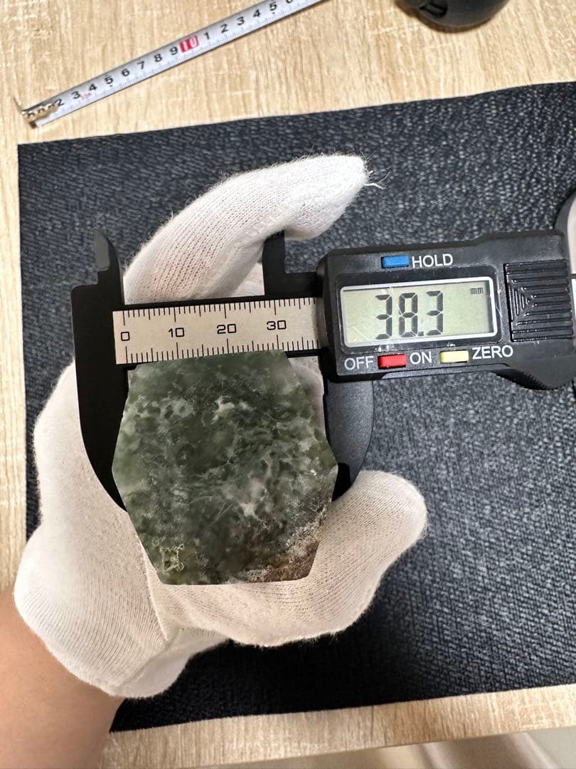 大サイズ モスアゲート 六角柱タワー ドゥルージー共生 苔瑪瑙 約15cm