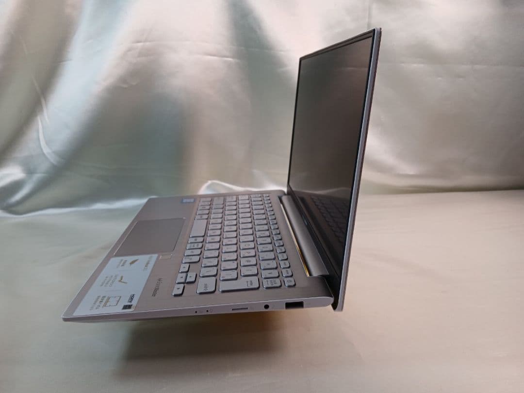 Windowsノート本体 Asus Vivobook S13 I5 8250U 8/256gb