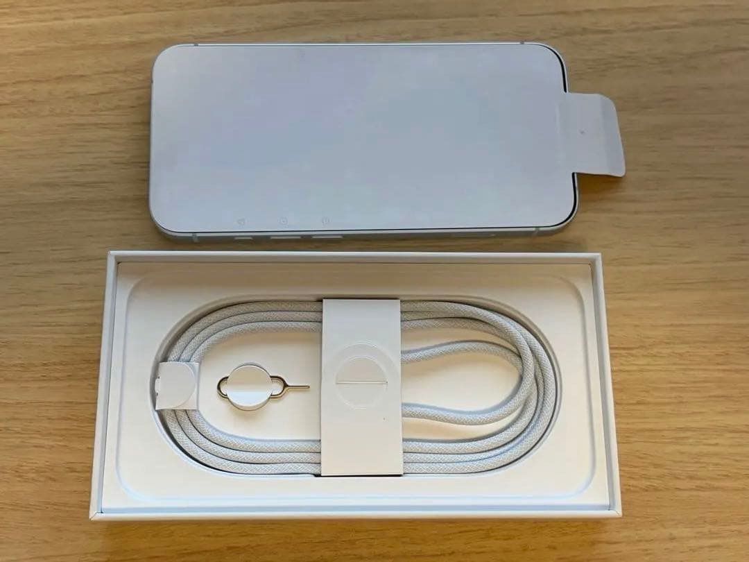 新品 Apple iPhone 16e ホワイト 128GB 本体 SIMフリー