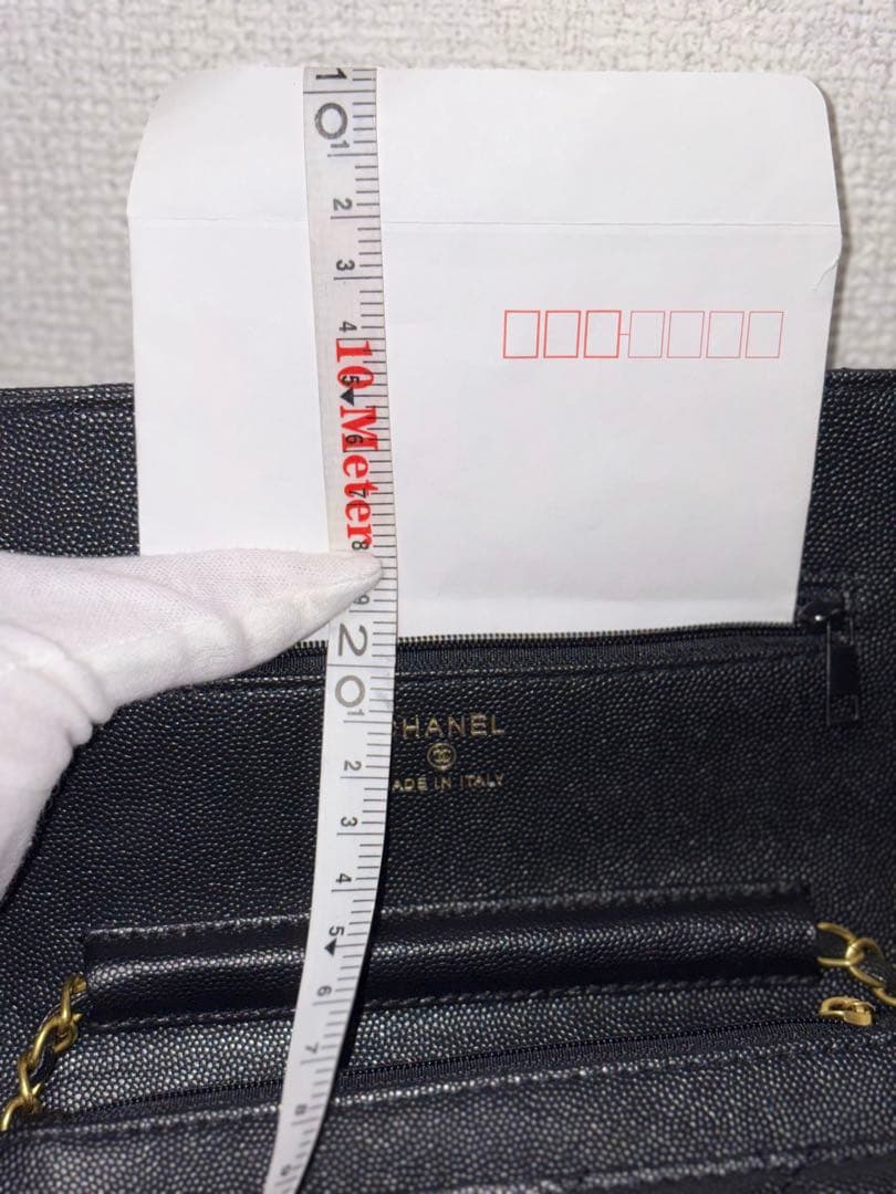 ジ*ー様 CHANEL ブラックレザー チェーンウォレット財布ノベルティ