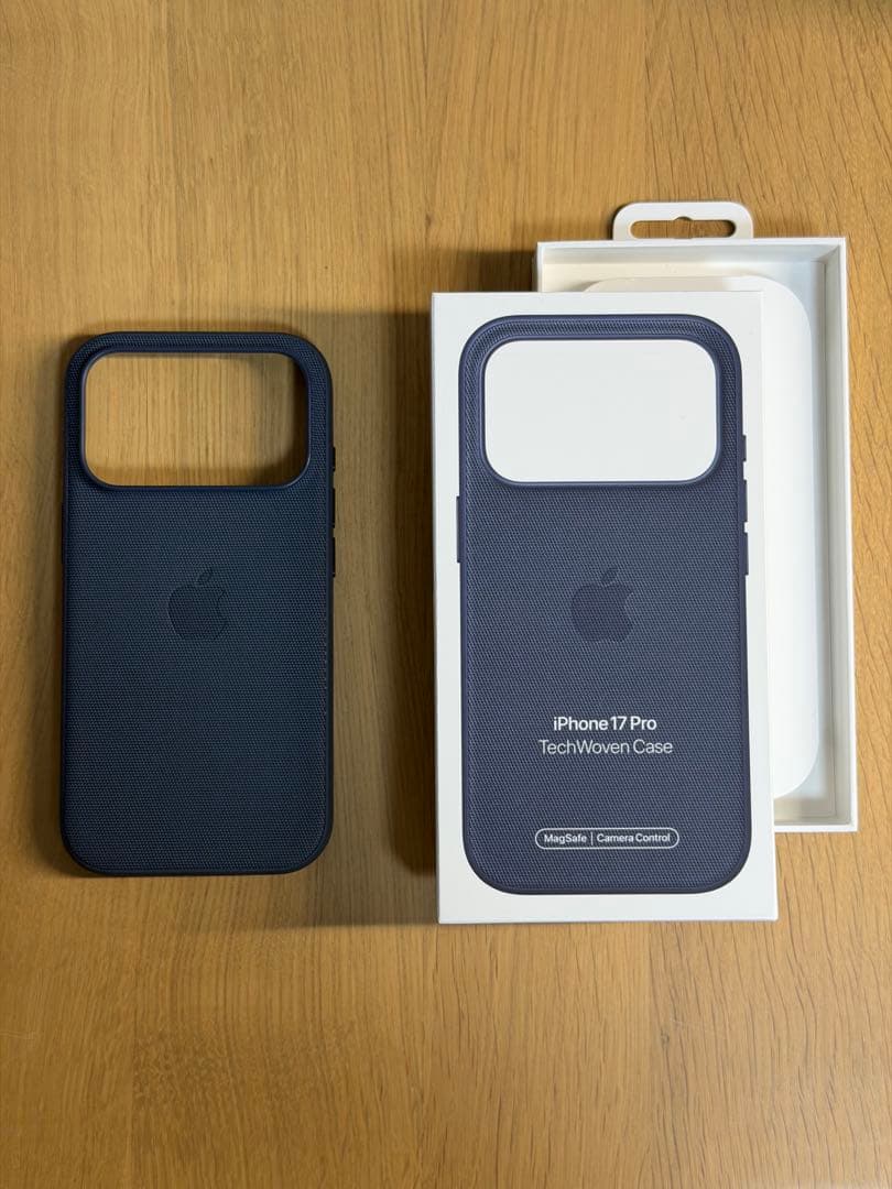 Apple純正　テックウーブンケース pro用　（ブルー）