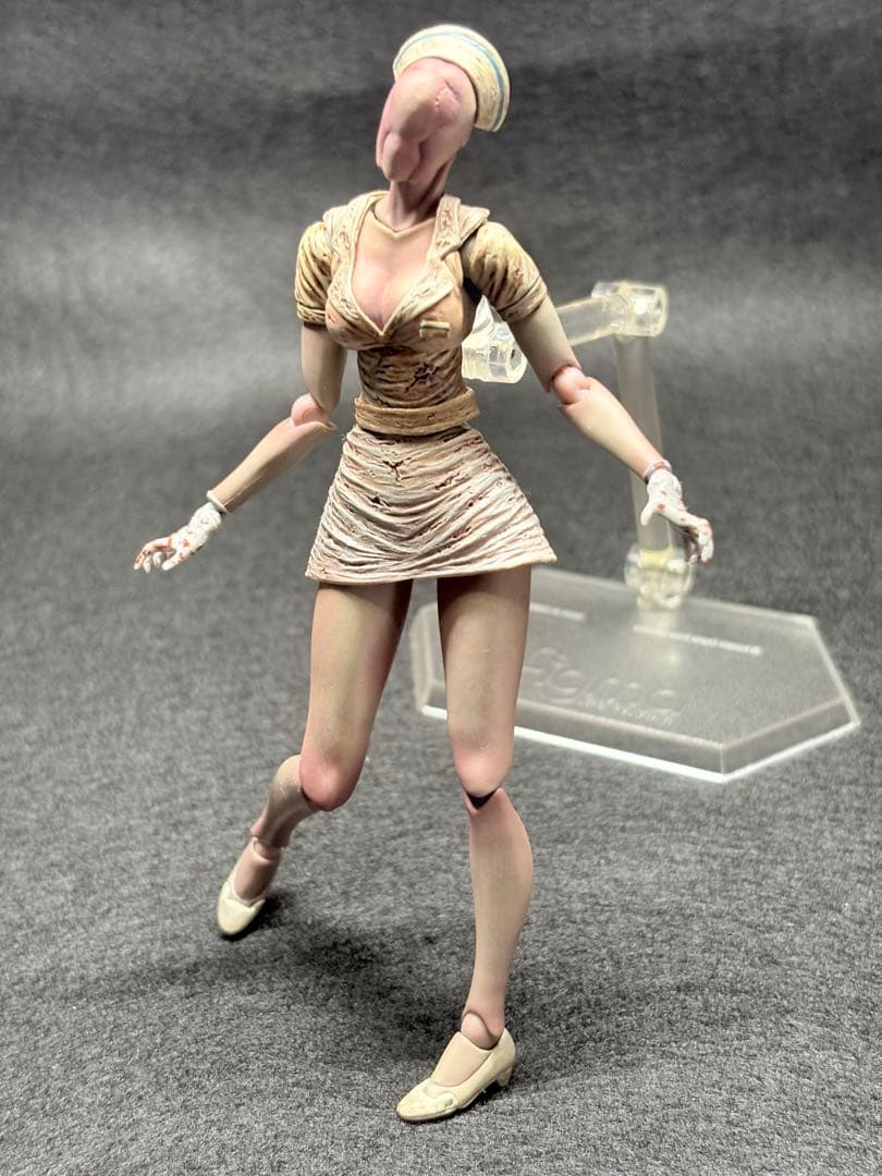 FREEing figma バブルヘッドナース