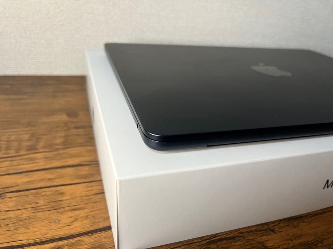 MacBook Air (M3, 2024) 16GB/256GB ミッドナイト