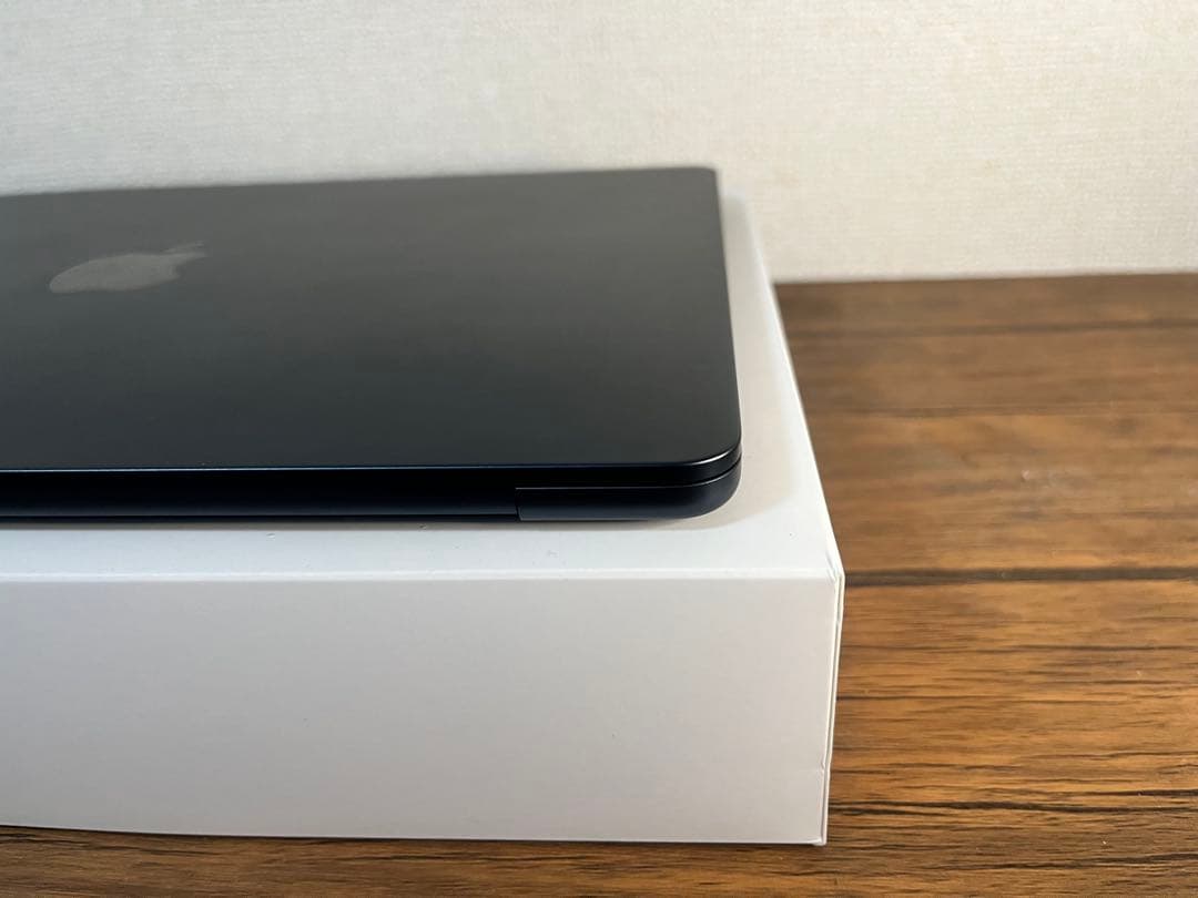 MacBook Air (M3, 2024) 16GB/256GB ミッドナイト