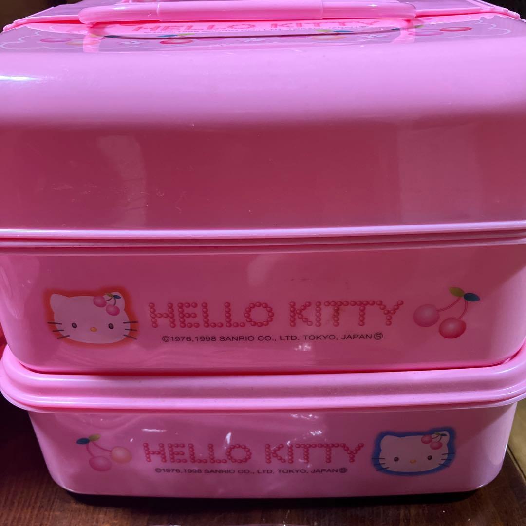 ハローキティ ピクニック　さくらんぼ