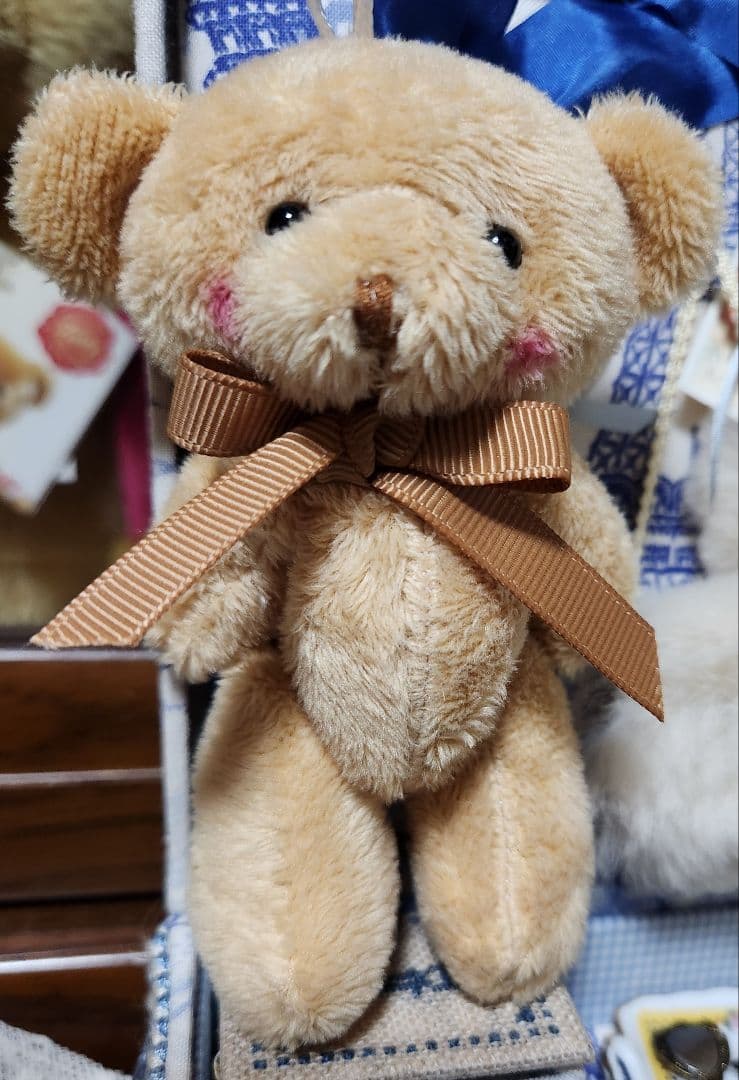♡ミニョット♡ビスクドール可愛い子♡スタンド付です☆