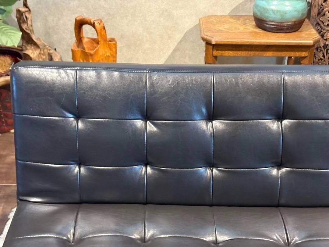希少　3Pソファ　ソファベッド　ブラックレザー　ボタンダウン　ヴィンテージ　IH