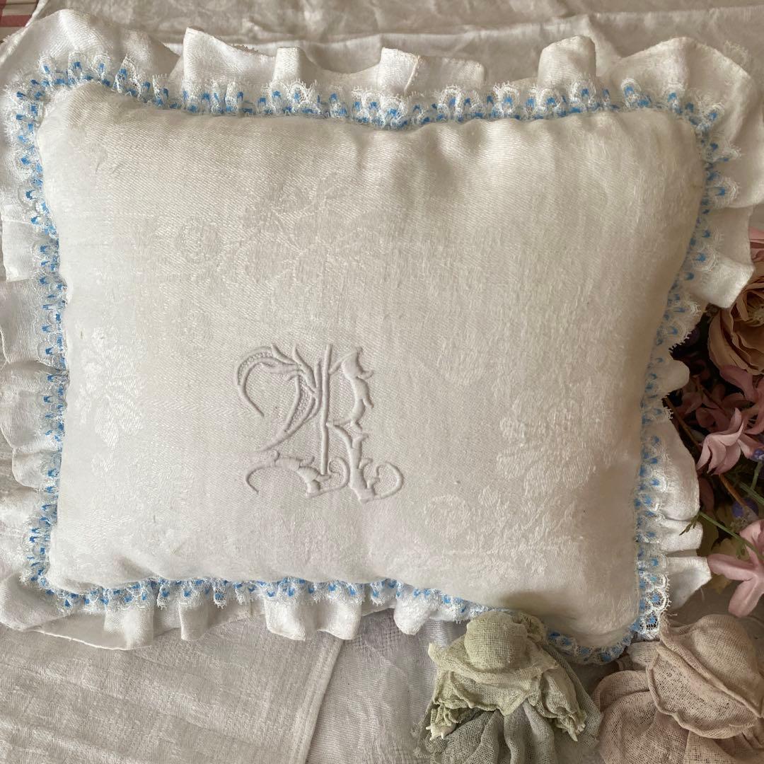 フランスアンティークモノグラム クッション