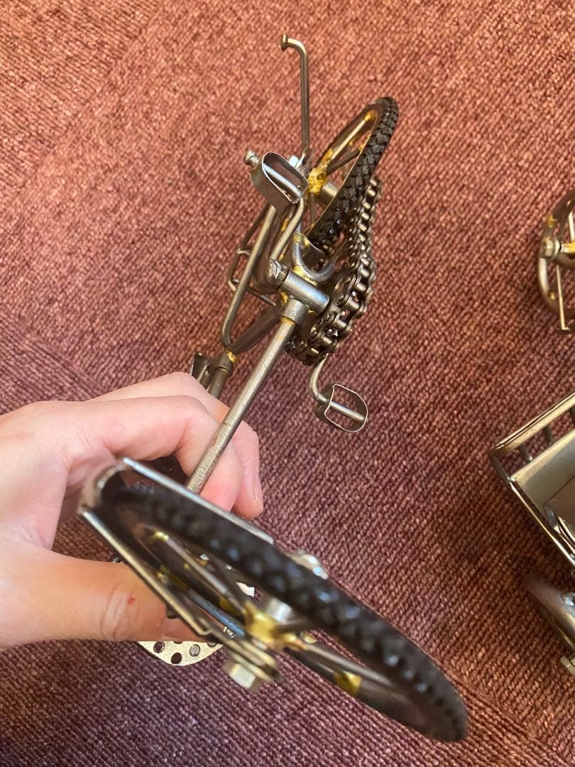 自転車　オブジェ　2つ