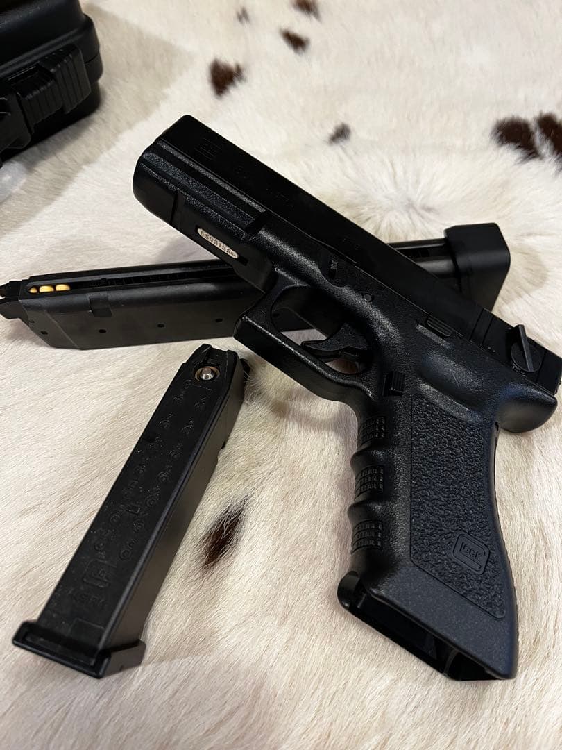 東京マルイグロッグG18C ガスブローバック マガジン2本 ハードケース付き