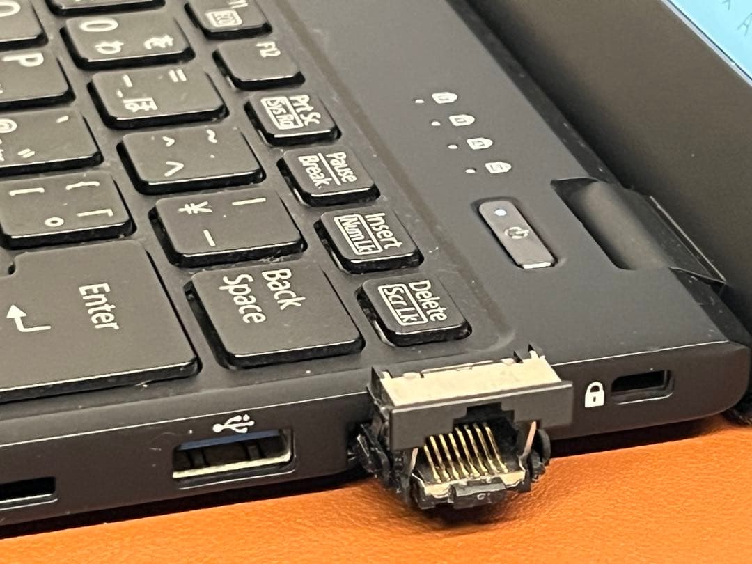 LIFEBOOK U939 i7-8665U FHD 16G 顔認証 256GB