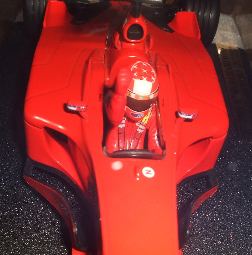 フェラーリ　Ｆ２００１　シューマッハ　＃１　ワールドチャンピオン　マテル