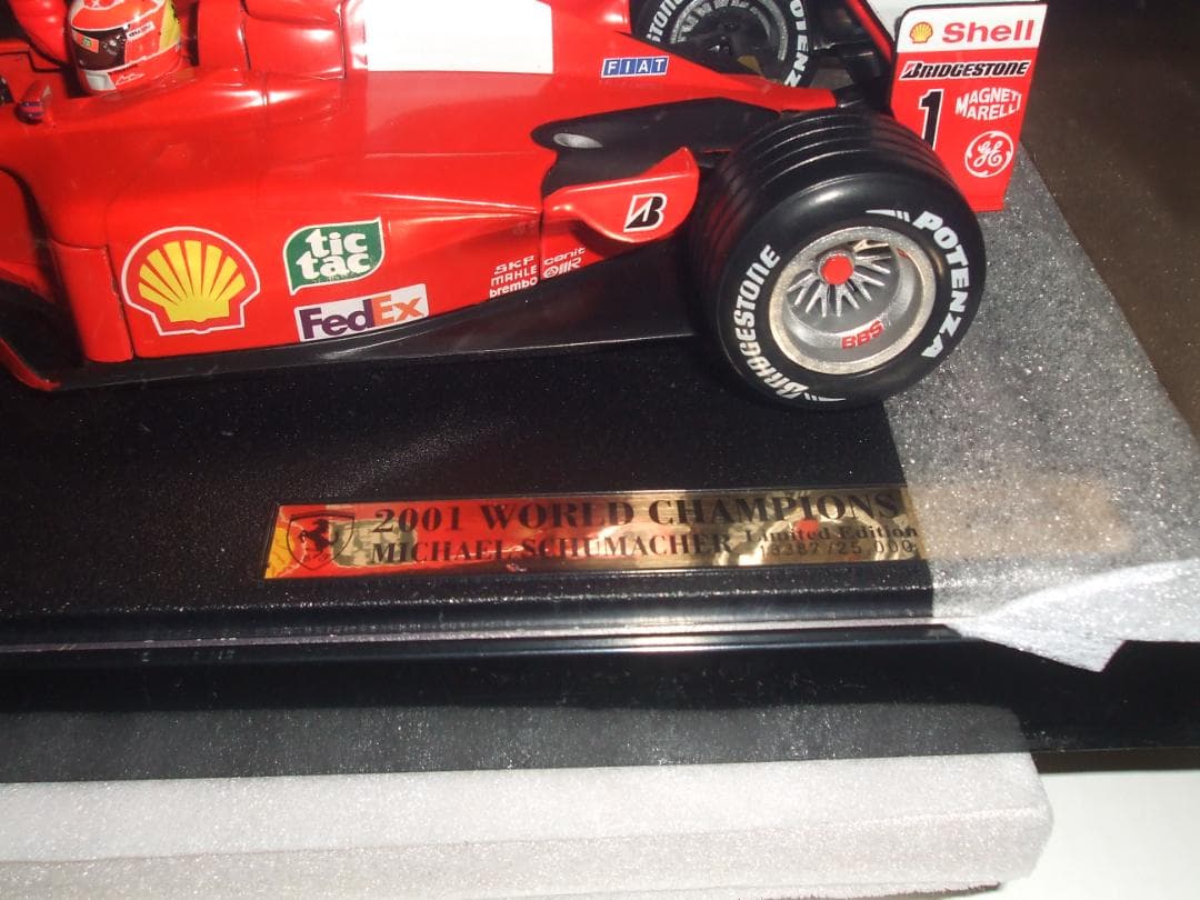 フェラーリ　Ｆ２００１　シューマッハ　＃１　ワールドチャンピオン　マテル