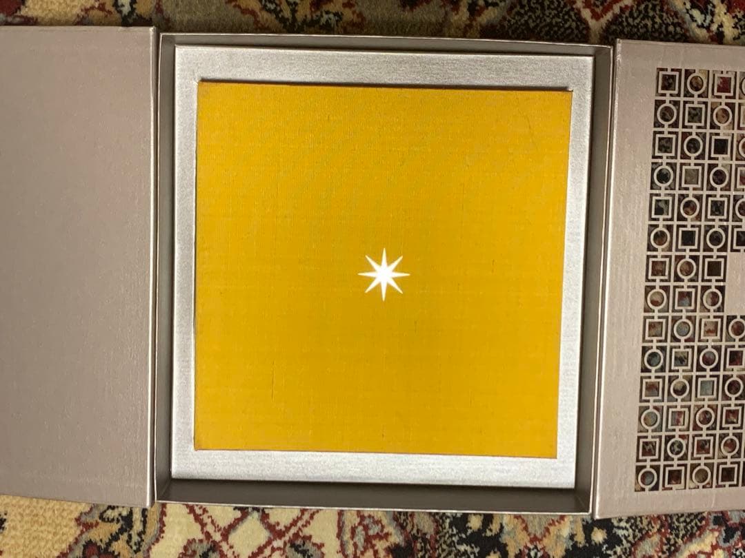 値下げ新品ブルガリ スクエア ポーセリン プレート Bvlgari Square