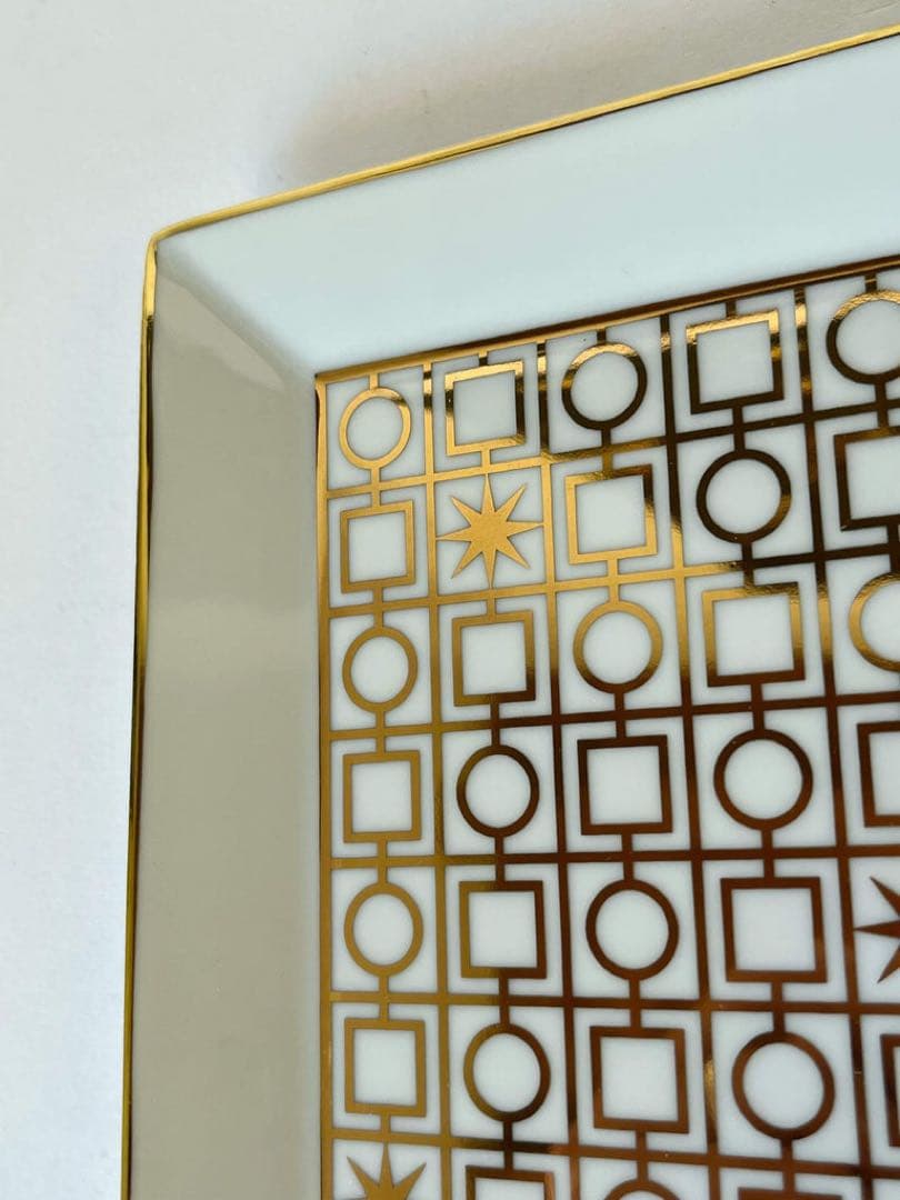 値下げ新品ブルガリ スクエア ポーセリン プレート Bvlgari Square