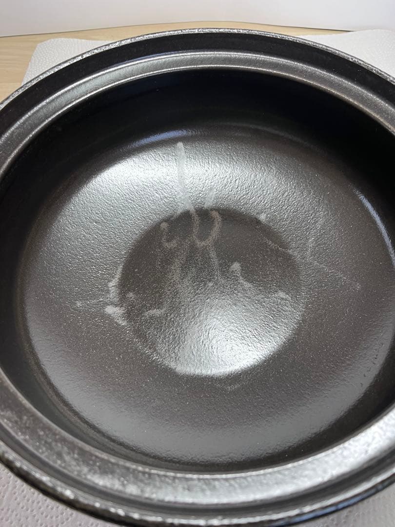 日本製 四日市萬古焼　手作り土鍋 9号　　4〜5人用　直火専用　目止め済み