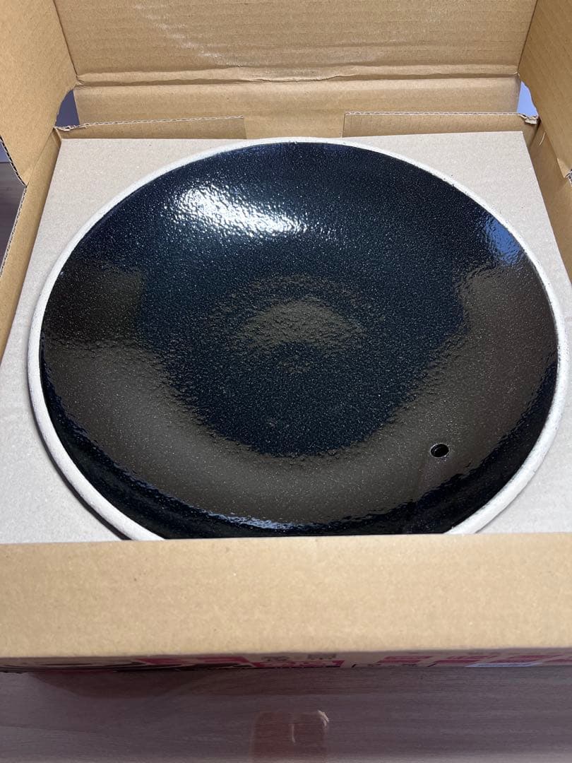 日本製 四日市萬古焼　手作り土鍋 9号　　4〜5人用　直火専用　目止め済み