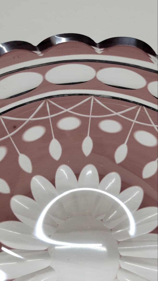 戦前 大正ガラス 切子 輪花 カット 紫被せ切子 直径19cm