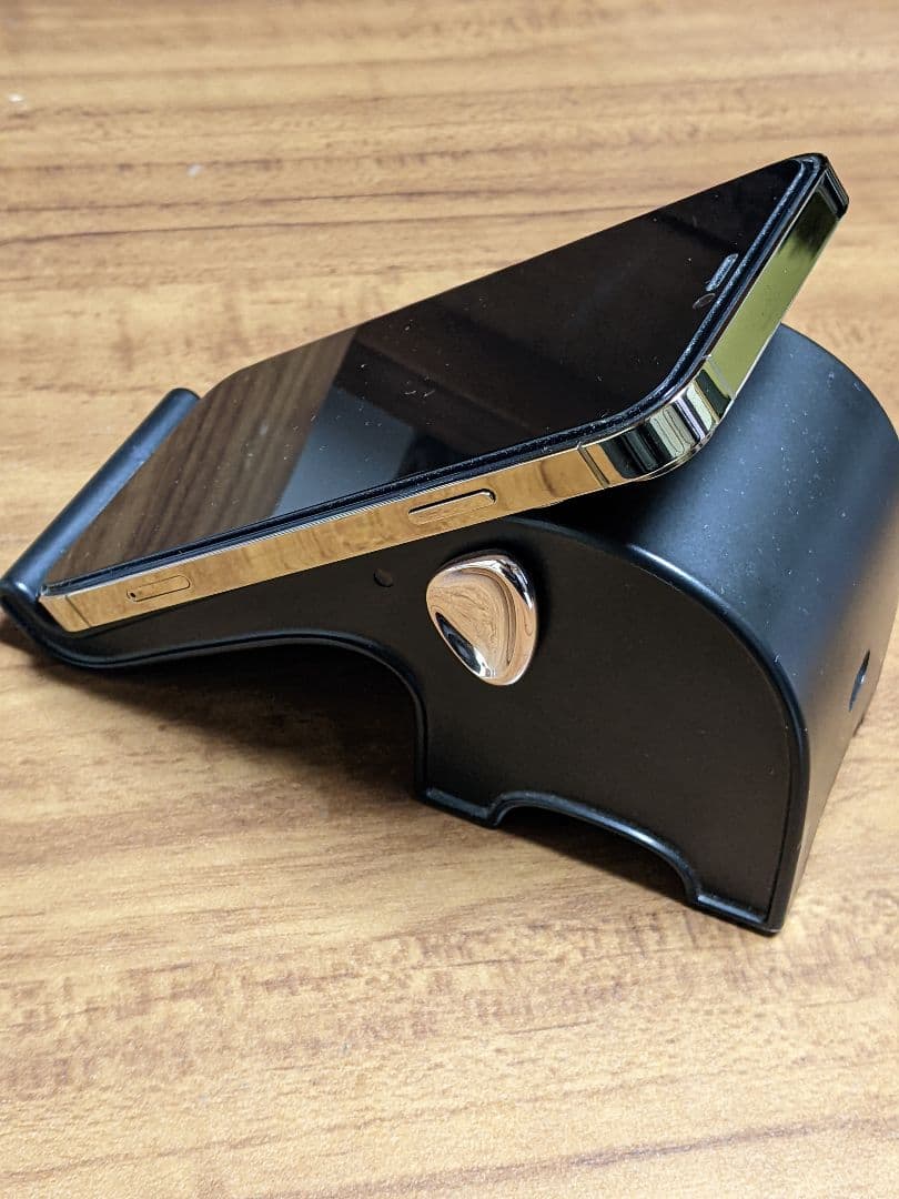 yuri★ iPhone XR 64GB sim★ カスタム品　 美品です