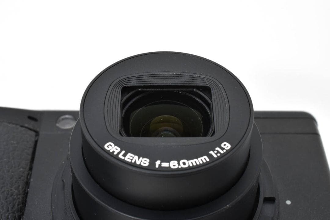 良品 RICOH GR DIGITAL III 充電器 電池 #1418
